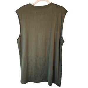 Real Essentials Quick Dry SPF 30 Men's Sleeveless Tank Top Green Size L NWOT